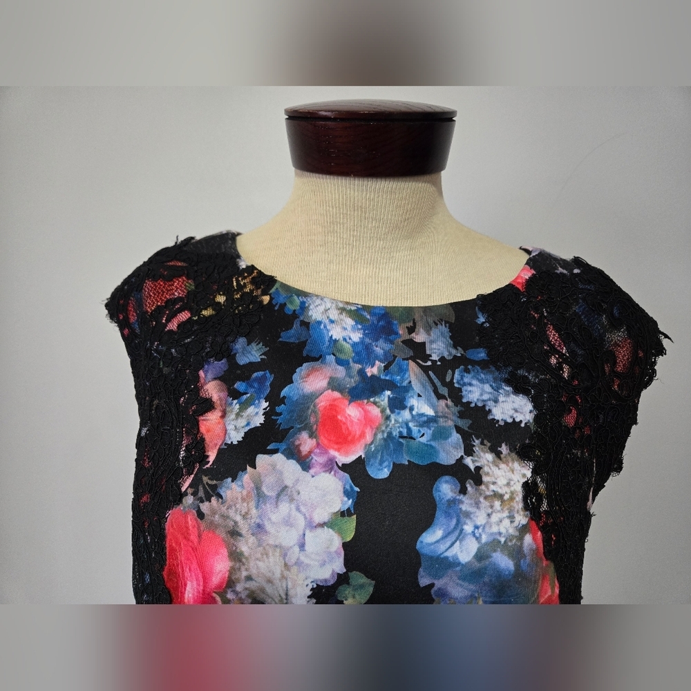 JOSEPH RIBKOFF Dark Floral and Lace Dress. Size 14 - Picture 4 of 13